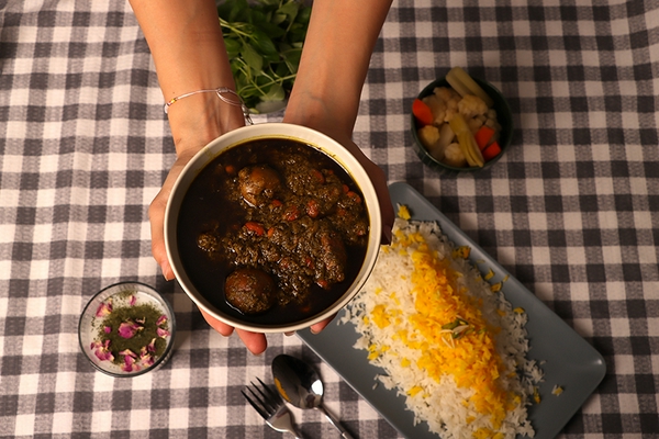 Fahime Hoseini | Category Advertising